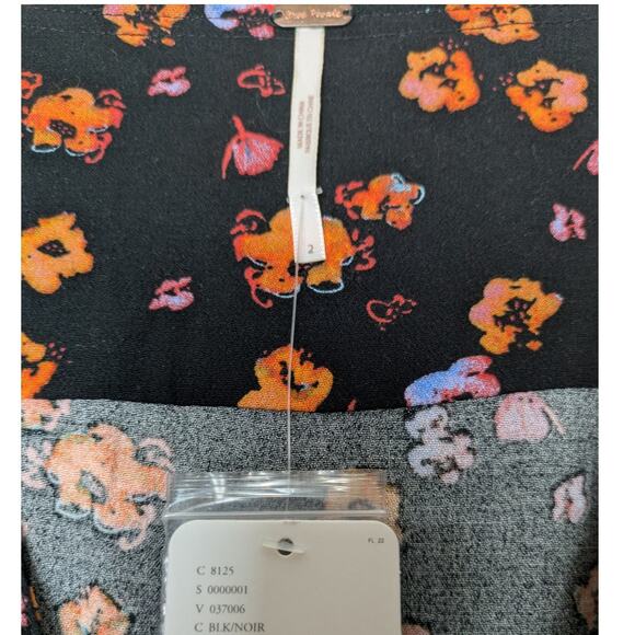 FREE PEOPLE L'amour Floral Long Sleeve V Neckline Button Down Romper New 2 Black - Picture 6 of 10